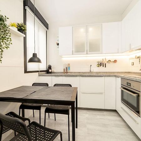 -Malagasunapts- Stylish City Centre Pool&Parking Zewnętrze zdjęcie