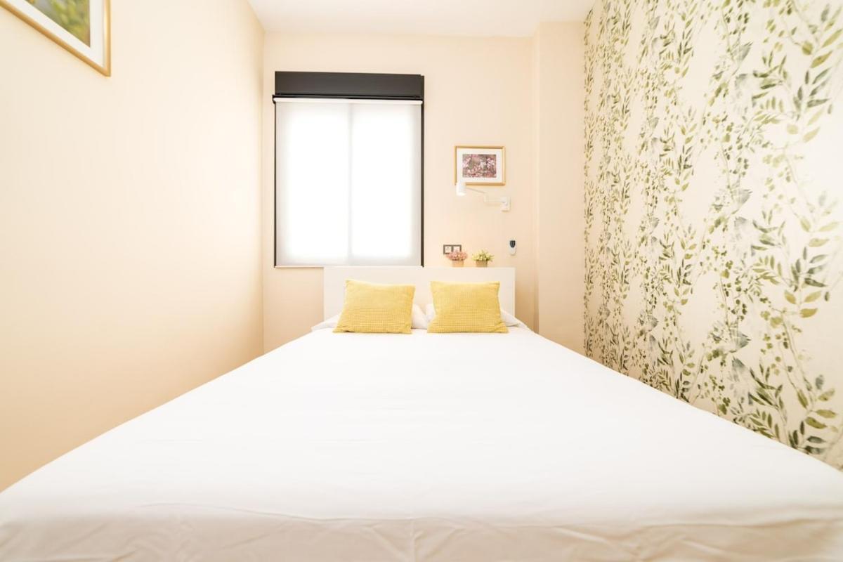 -Malagasunapts- Stylish City Centre Pool&Parking Zewnętrze zdjęcie