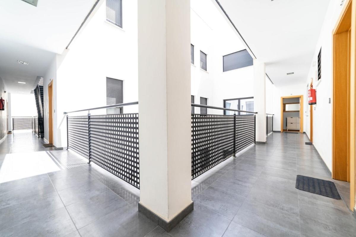 -Malagasunapts- Stylish City Centre Pool&Parking Zewnętrze zdjęcie