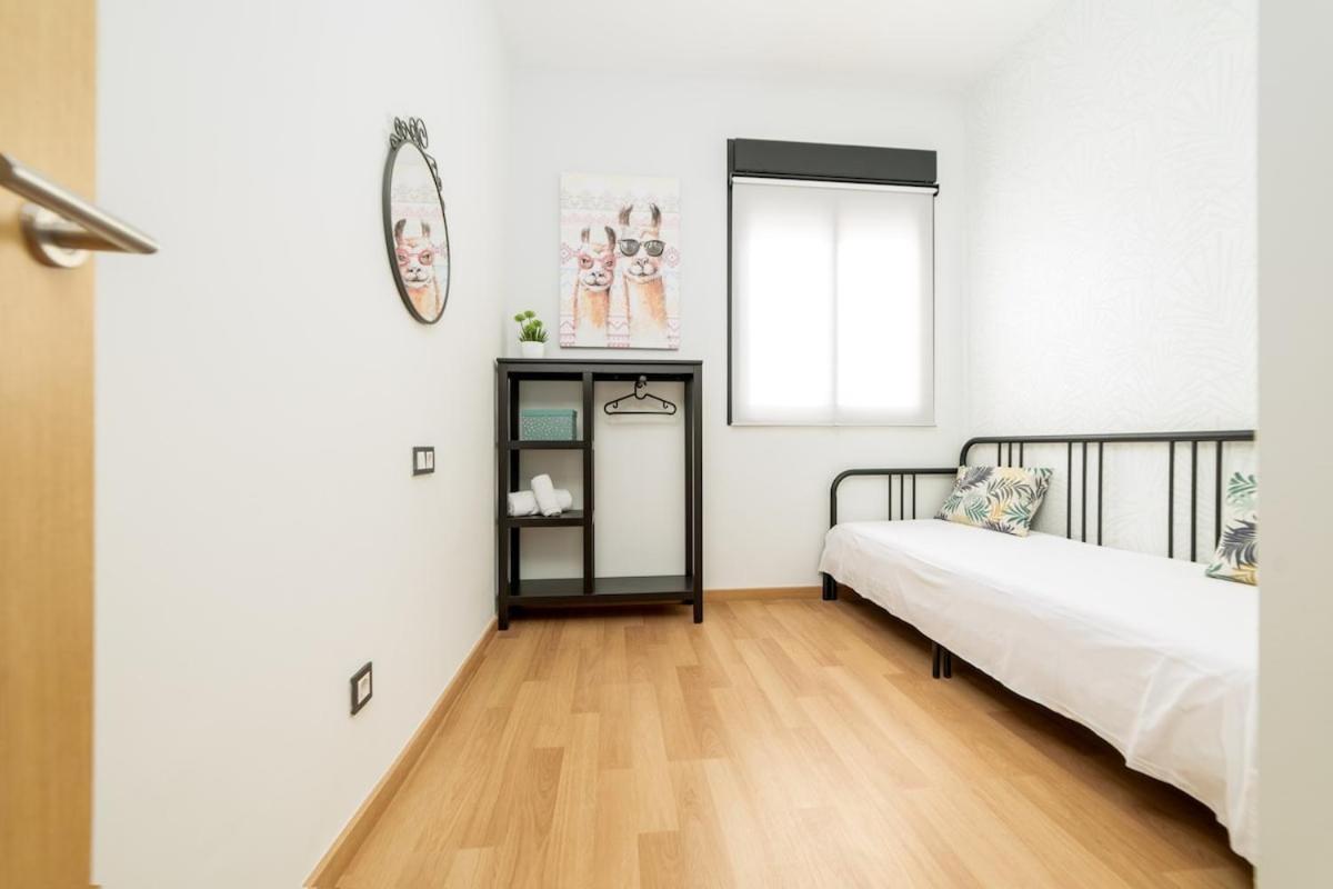 -Malagasunapts- Stylish City Centre Pool&Parking Zewnętrze zdjęcie